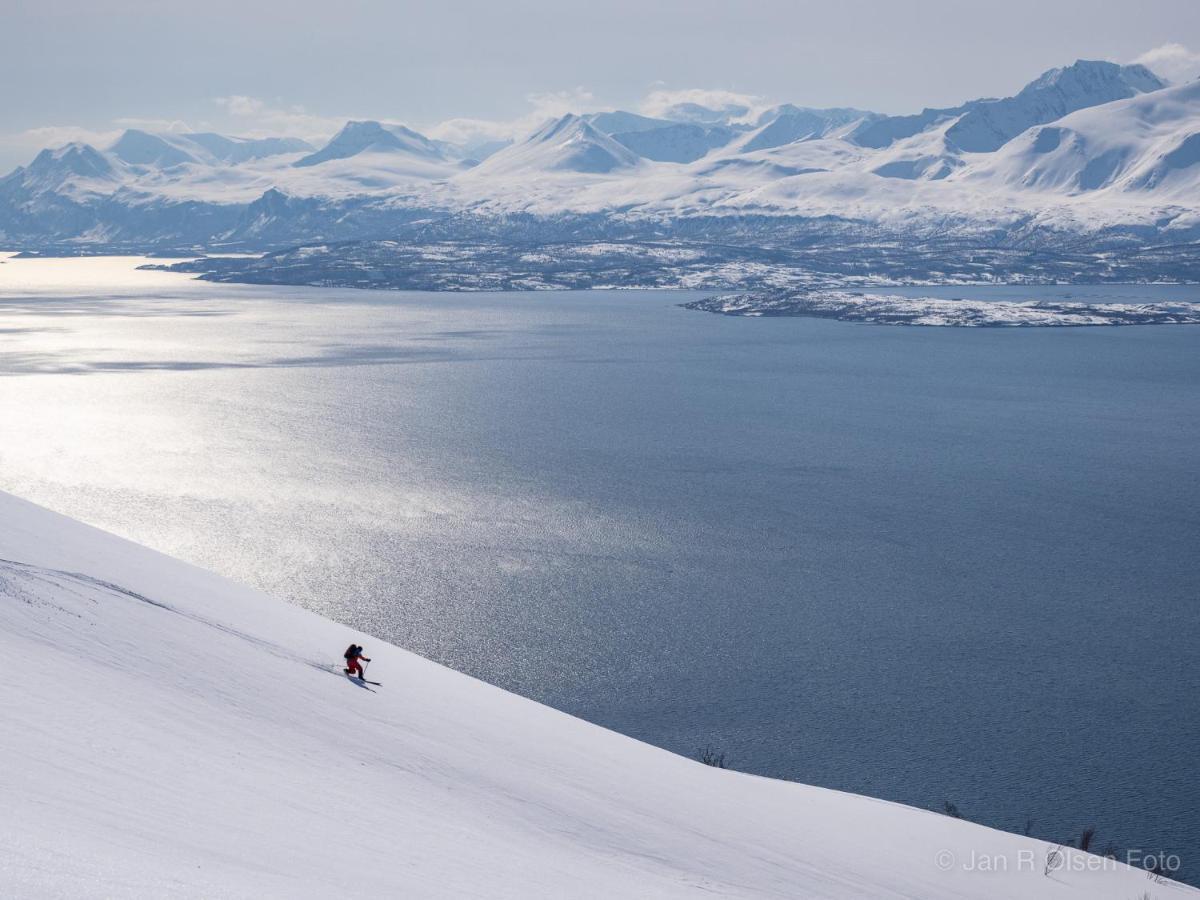 Lyngenfjord,Odins Hus Apartman Olderdalen Kültér fotó